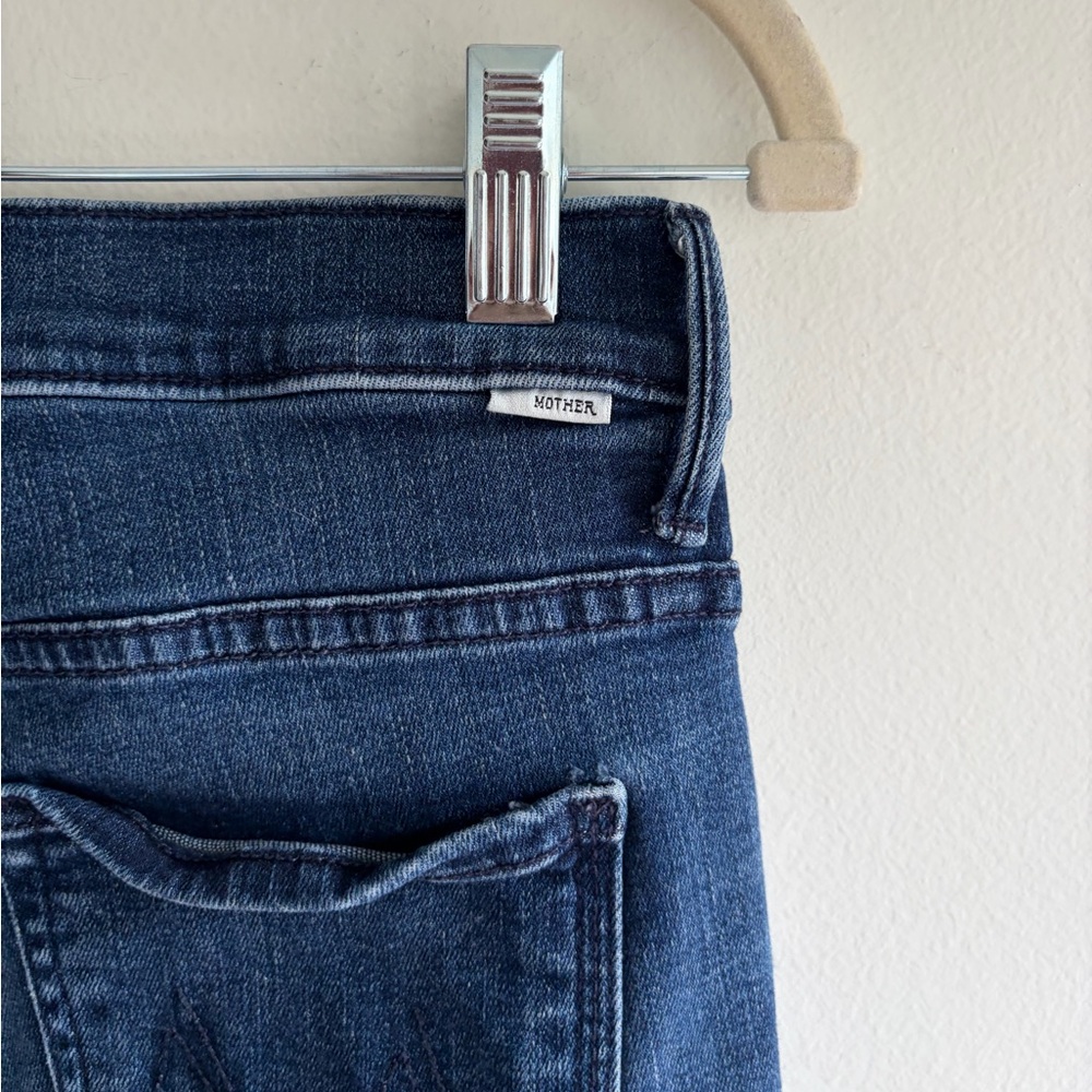 MOTHER The Weekender Fray Stretch Flare Jeans Size 28 - Picture 8 of 13